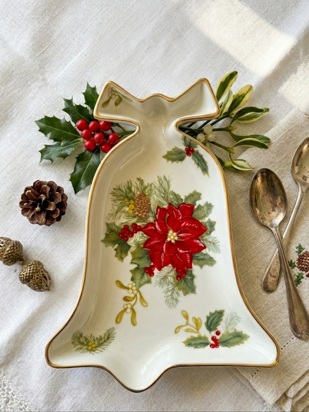 Mikasa Fine Porcelain Holiday Bloom Bell Candy Dish FK026 Christmas Poinsettia